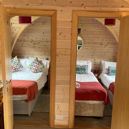 Squirrel Glamping Pod School House Farm Hotel Leighton  Exterior foto