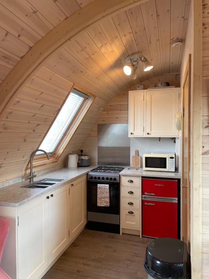 Squirrel Glamping Pod School House Farm Hotel Leighton  Exterior foto